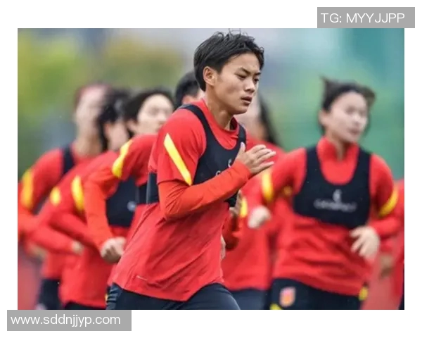 足坛巨星背后的秘密人生曝光 从辉煌赛场到隐秘真相全解析 足坛巨星背后的秘密人生曝光 从辉煌赛场到隐秘真相全解析